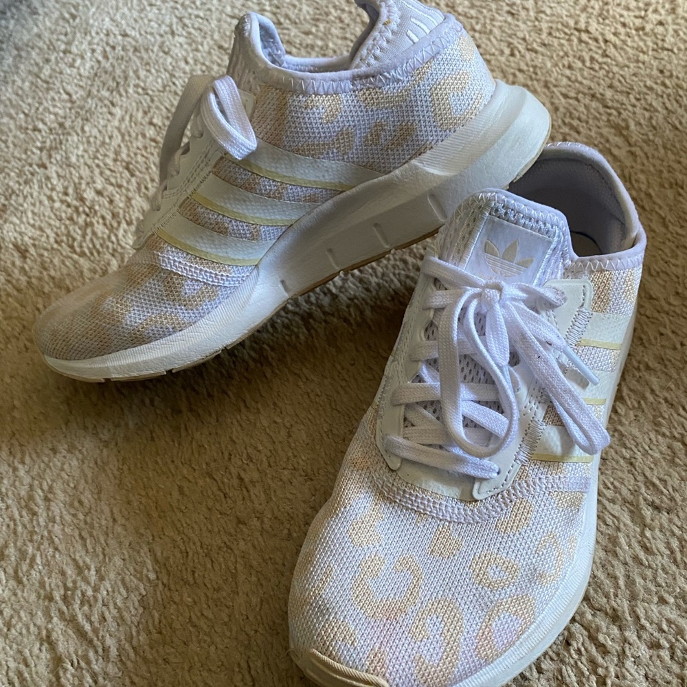 Cheetah print adidas